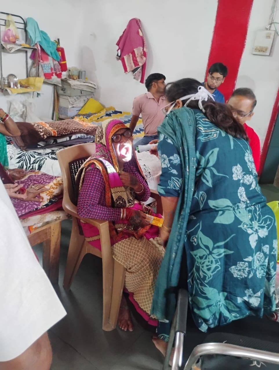 Oral health examination for a senior citizen